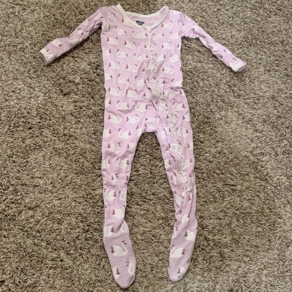 Kickee Pants Thistle Swan Footie